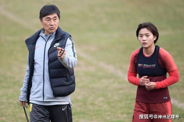 64岁国足名宿：31岁因抑郁症退役，如今隐居上海，终生未婚无子女